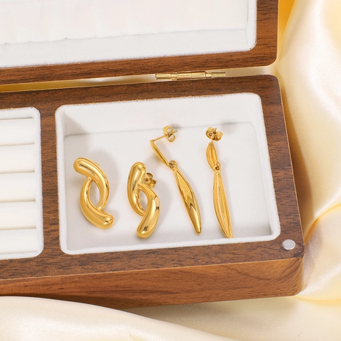 Moderne 18K Vergoldete Edelstahl Ohrringe In Wasserfall Und Verdrehter Geometrischer Form Für Damen Minimalistisches Design
