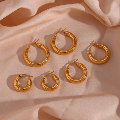 Orecchini a Cerchio Rotondi in Acciaio Inossidabile Placcato Oro Minimalisti alla Moda per Donna Leggeri Lisci Solidi Gioielli per Orecchini Forati