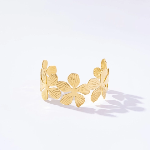 Edelstahl 18K Vergoldet Offener Armreif Für Damen Geometrisch Gehämmerte Textur Schmetterling Blumenform Urlaub Schmuck