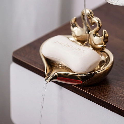 Porte-Savon En Céramique En Forme De Cœur De Cygne Auto-Drainant Plateau À Bijoux Décoratif Vernis Perlé Décor De Salle De Bain