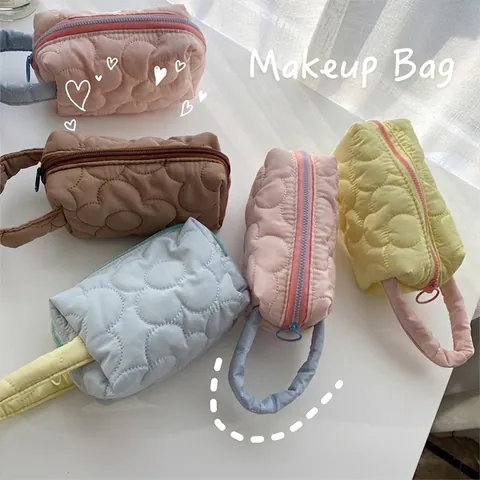 Quilted Flower Cosmetic Bag Polyester Makeup Pouch Portable Travel Organizer Bag With Handle Puffy Soft For Women Girls