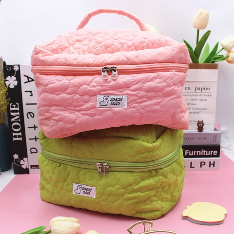 Jolie Trousse à Maquillage Matelassée à Fleurs pour Femmes Couleur Macaron Grande Capacité Pochette de Maquillage de Voyage Organisateur de Rangement Portable