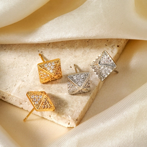 High End Copper Zirconia Pyramid Stud Earrings For Women Minimalist Square Fashion Jewelry Geometric Ear Studs Gold Silver