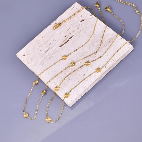 Collana Vintage in Acciaio Inossidabile Placcato Oro 18K per Donna Squisiti Piccoli Ciondoli a Fiore Quadrati Ovali Gioielli