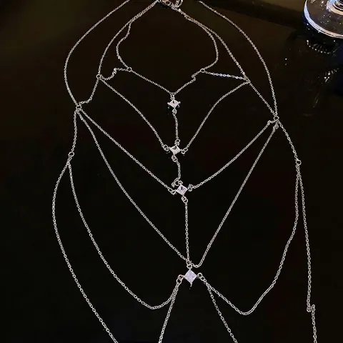 Silber Geometrische Raute Zirkon Mehrlagige Körperkette Halskette Kupfer Luxus Minimalistisch Sexy Brustschmuck Für Frauen