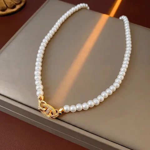 Retro Artificial Pearl Necklace Copper With Zircon Pave Oval Interlocking Clasp Elegant Fashion Choker Jewelry For Women