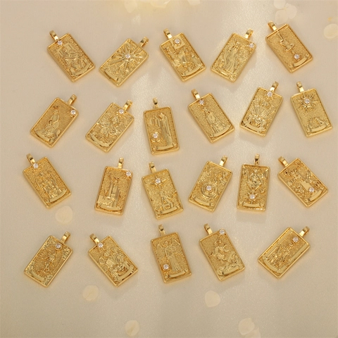 Pendente Carta Dei Tarocchi Rettangolare Rame Placcato Oro Zircone Divinazione Fede DIY Accessorio Gioielli