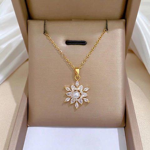 Elegant Sunflower Snowflake Pendant Necklace With Artificial Pearl And Zircon In Gold Color Titanium Steel And Copper For Women