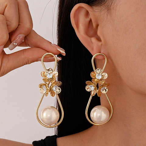 Pendientes Colgantes De Gota De Agua Con Flor Con Perla Artificial De Imitación Circón Metal De Cobre Para Mujer Poste De Plata