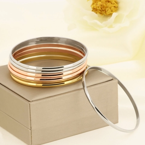 Minimalist Polished Stainless Steel Bangle Bracelets Vacuum Plated Round Smooth Stackable Fashion Jewelry For Women