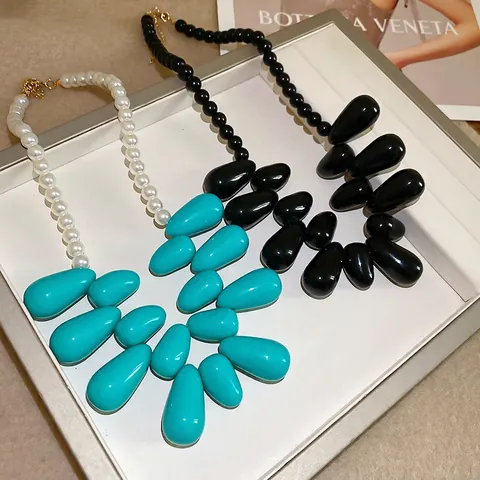 Chunky Acrylic Teardrop Pendant Necklace With Faux Artificial Pearls Clavicle Chain Exaggerated Statement Jewelry For Women
