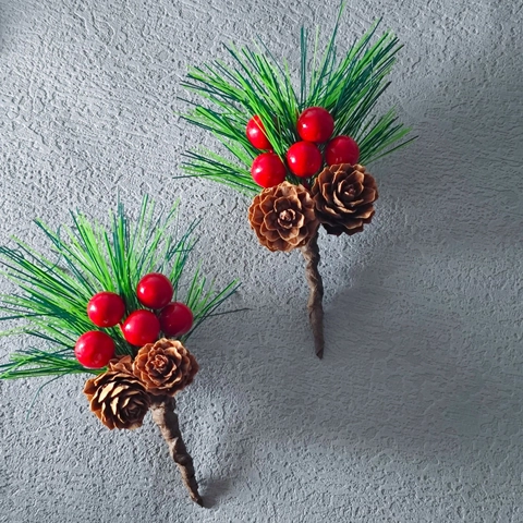 Christmas Artificial Pine Branches Red Berries Natural Pine Cones For DIY Holiday Wreath Garland Home Winter Decor