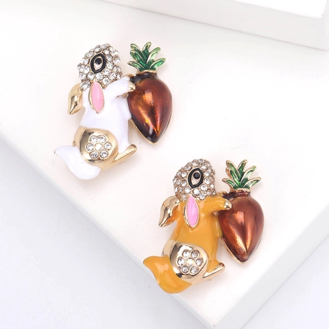 Süße Legierung Hase Mit Karotte Brosche Für Damen Cartoon Tier Emaille Strass Pin Badge Personalisierte Dekorative Schmuck Geschenk