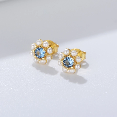 Orecchini a Bottone a Forma di Fiore in Argento Sterling 925 con Zirconia Blu e Perle Artificiali Intarsiate Gioielli Floreali da Donna