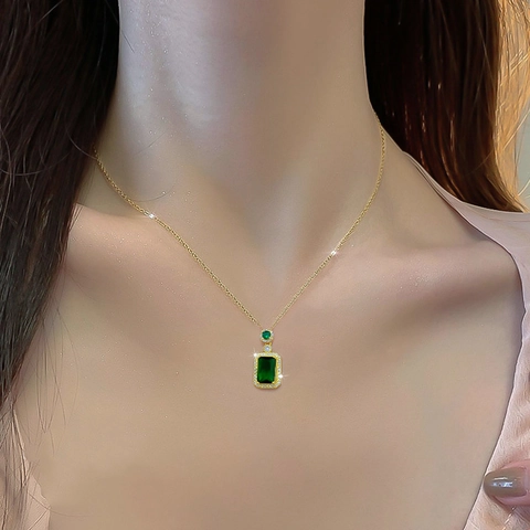 Quadratischer Anhänger Halskette Titanstahl Kupfer Mikro Eingelegt Zirkon Luxus Geometrische Schlüsselbeinkette Schmuck Damen
