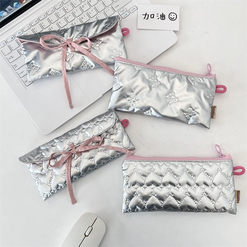 Trousse À Crayons Matelassée Nœud Cuir PU Motif Cœur Rabat Fermeture Éclair Pochette Organisateur Pour Étudiants Filles