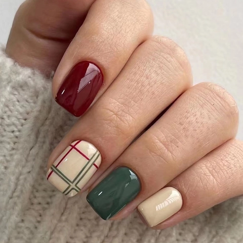 Retro Plaid Press On Nails Dark Green Wine Red Glossy Short Square Round False Nails For Women Elegant Fashionable