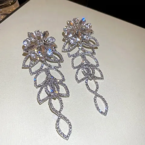 Orecchini Pendenti Nappa Fiore Cavo Strass Con Silver Earring Post Rame Lusso Esagerato Per Le Donne