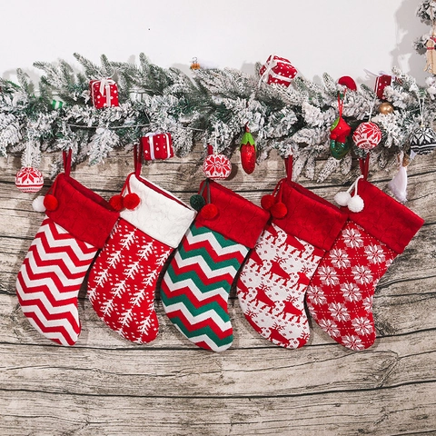 Calza Di Natale In Maglia Sacchetto Regalo Caramelle Decorazione Da Appendere Camino Motivo Renna Fiocco Di Neve Pompon