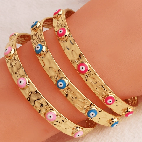 Bracciale Aperto Evil Eye Consistenza Martellata Ottone Placcato Oro 18K Smalto Gioielli Di Moda Irregolari Per Donna