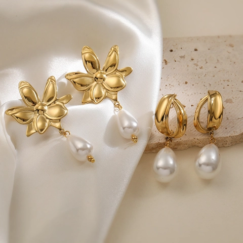 Pendientes De Gota De Perla Artificial De Acero Inoxidable Chapado En Oro De 18K Lágrima Perla Artificial Geométrica Flor Elegante Retro Mujeres