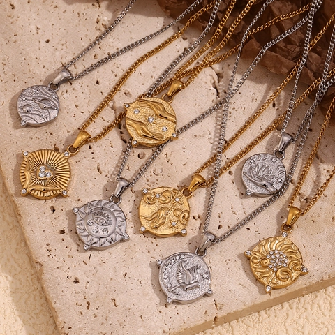 Collar De Colgante Redondo De Carta De Tarot De Acero Inoxidable Para Mujer Bañado En Oro 18K Retro Sol Luna Estrella Ojo