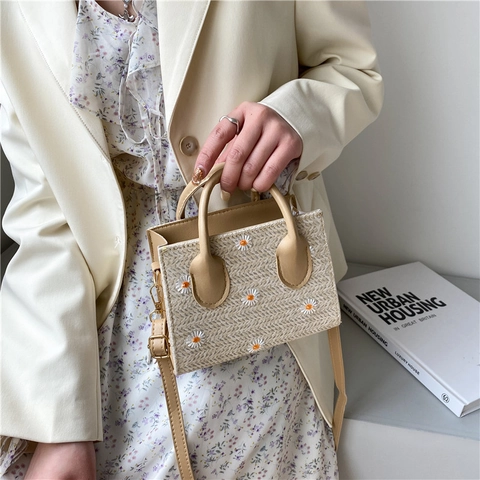Mini Sac Bandoulière En Paille Tissée Femmes Broderie Marguerite Sac À Main Cuir PU Petit Carré Style Vacances Été