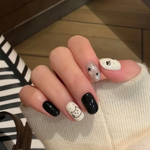 Press On Nails Cat Pattern Star Design Black White Silver Glitter Short Square Round DIY Manicure Fashionable Cute