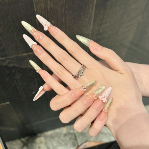 Uñas Postizas Stiletto Largas Hechas A Mano Degradado Rosa Purpurina Dorada Lazos Pedrería Perlas Artificiales Sintéticas Estilo Dulce