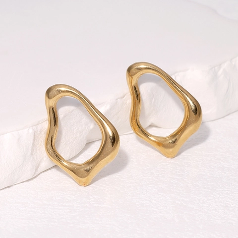 Boucles D'oreilles Creuses Géométriques Irrégulières Acier Inoxydable Titane Minimaliste Moderne Accessoire De Mode Femmes