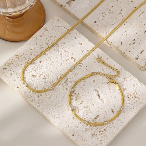 Elegant 18K Gold Plated Stainless Steel Snake Chain Necklace And Bracelet With Rectangular Colorful Zirconia Inlaid Jewelry