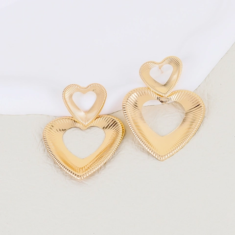 Doppeltes Herz Hängeohrringe Gold Texturiert Retro Eisen Metall Durchbrochen Mode Schmuck Für Frauen