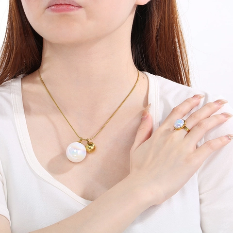 Gioielli In Acciaio Inossidabile Placcato Oro 18K Collana Orecchini E Anello Geometrico Smalto Nero Perla Artificial Sintetica Moda Donna Minimalista