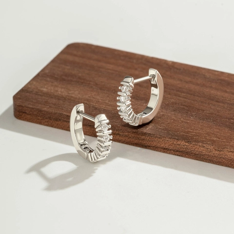Orecchini Huggie Hoop Micro Pavè Zircone Stile Coreano Gioielli Piercing Geometrici Con Perno In Acciaio Al Titanio 316L
