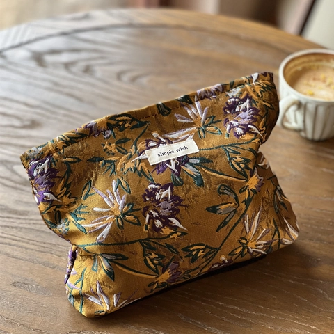 Retro Floral Jacquard Clutch Bag Caramel Fabric Makeup Pouch Zipper Toiletry Organizer Handheld Purse For Women
