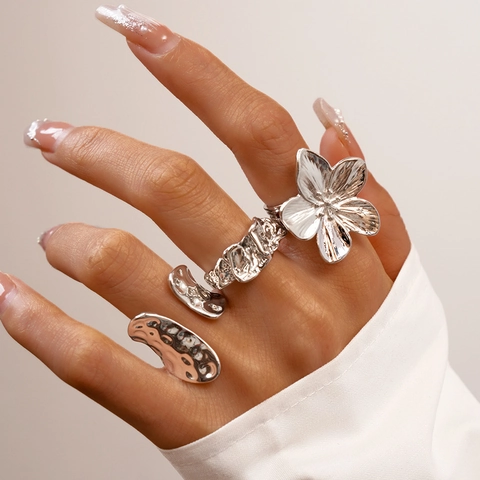 Anillos De Aleación Ajustables Con Textura De Metal Líquido Arrugado Geométrico Irregular De Flores Para Mujer