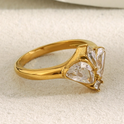 Butterfly Zircon Ring 18K Gold Plated Stainless Steel Niche Design Multi Cut Inlaid Gemstone Jewelry Gift For Women