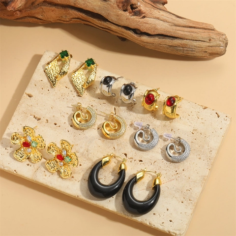 Hammered Vintage Flower Zirconia Stud Earrings For Women Retro C-Shaped Octopus Design Inlaid Copper Earrings Fashion Jewelry