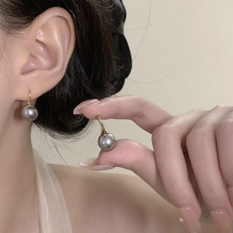 Elegante Graue Runde Imitationsperle Ohrhaken Ohrringe 18K Vergoldet Für Frauen Einfacher Vielseitiger Schmuck