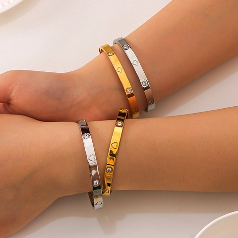 Stainless Steel Bangle Bracelet 18K Gold Plated Hollow Heart Clover Zircon Inlaid Fashion Jewelry For Women Elegant