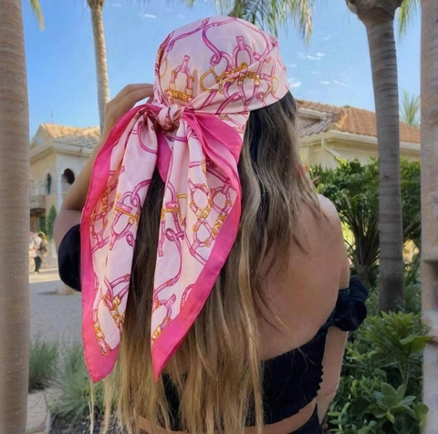 Damen Luxus Reitsport Kutschen Druck Satin Vierecktuch Mode Kette Gürtel Muster Bandana Haar Wrap Accessoire Kopftuch