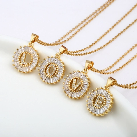 Anfangsbuchstabe Rundes Medaillon Anhänger Halskette Messing Baguette Zirkonia Edelstahl Kette Für Damen