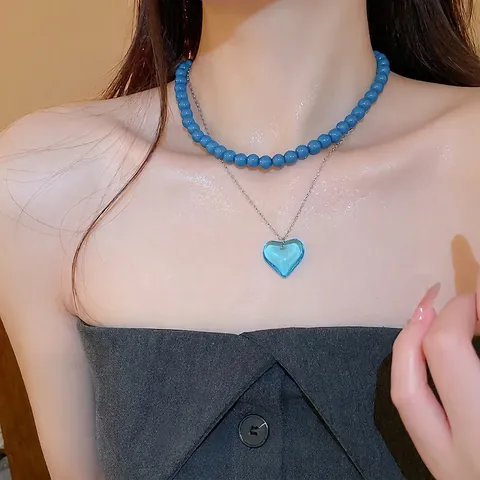 Zwelagige Halskette Blaue Resin Perlen Durchsichtiger Herzanhänger Silberne Legierungskette Für Damen Mode