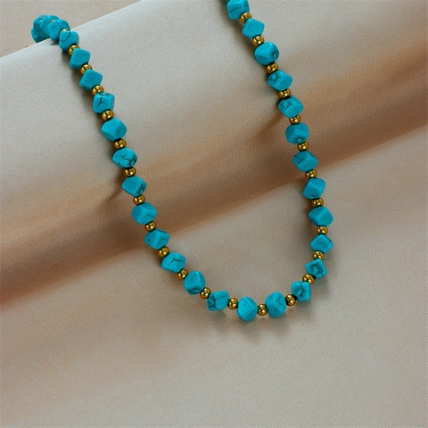 Collana di Nicchia Vintage in Acciaio al Titanio con Perline di Turchese Placcata Oro Cubo Geometrico Donna Gioielli