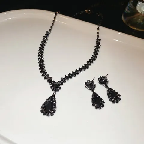 Teardrop Pendant Necklace And Earrings Alloy Rhinestone Clavicle Chain Fashion Elegant Luxury Women Jewelry