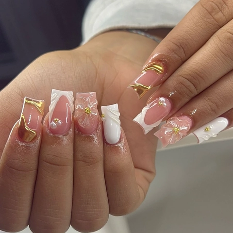 3D Sonnenblume Französisch Weiß Rosa Quadratische Aufdrücknägel Mit Künstliche Perlen Goldene Linien Maniküre Für Damen