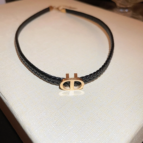 Geflochtene Kropfkette Aus Kunstleder Mit Edelstahlschnalle Verstellbare Minimalistische Punk-Stil Schmuck Für Damen