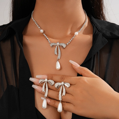 Collana Orecchini Lega Strass Fiocco Goccia Perla Artificial Imitazione Con Perno Per Orecchini In Argento Elegante Donne