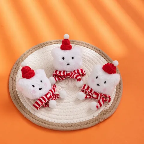 White Plush Christmas Cat Head Ornament With Red Knit Hat And Scarf Brooch Hair Clip For Backpack Clothing Decoration