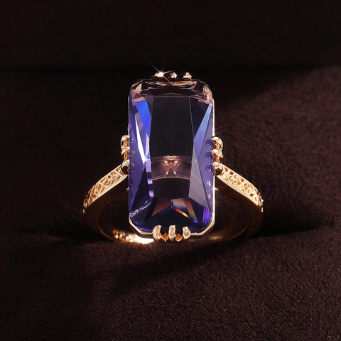Anello Vintage Zircone Viola Rettangolare Per Donna Rame Dorato Intaglio Cavo Gioielli Elegante Moda Accessorio Retro